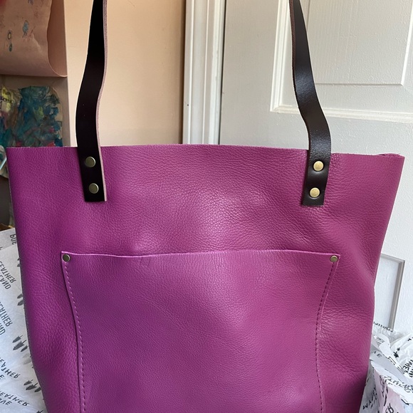Portland Leather medium Tote Bag in Iris - Picture 2 of 8